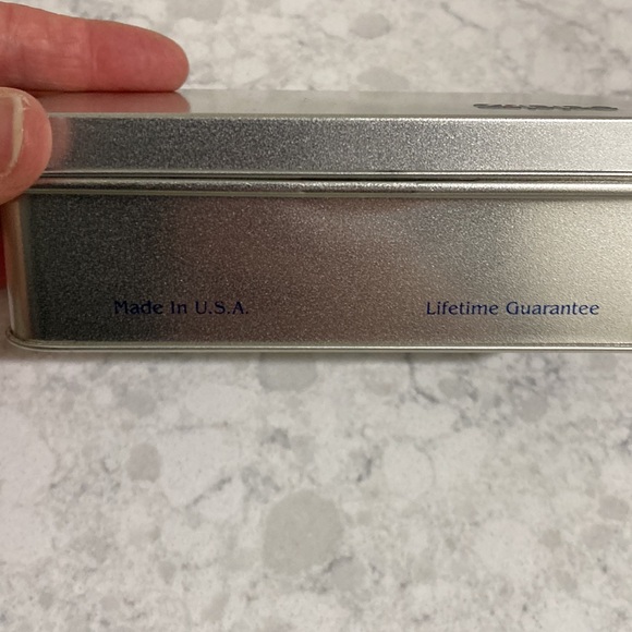 Zippo lighters Korean War Veterans vintage collectors set in tin - Picture 8 of 13